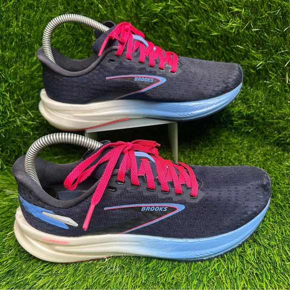 Brooks Shoes - Brooks Women's Athletic Shoes - Navy with Sky Blue and Fuchsia Highlights